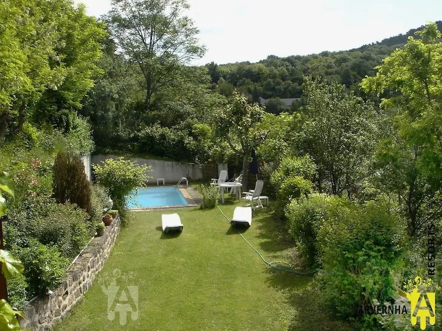 L'Oustalou Villa Saint-Nectaire Holiday home